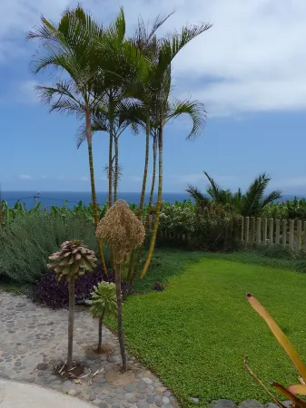 Villa con Piscina en Primera Linea de Costa_finca Ecologica