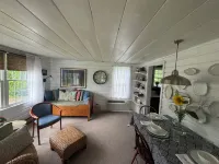 Quaint Guest Cottage