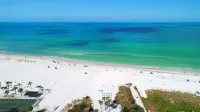 100 Steps to Siesta Key Beach. Beach Gear Included. Last-Minute Discounts!