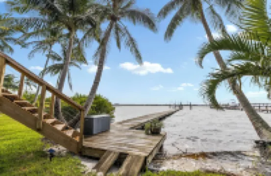 Dockside studio in Jensen Beach