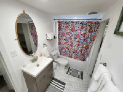 Quiet Private Cottage near ZION - Pet-Friendly ~ Tesla/ EV Charger