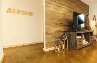 Alpine in the Ozarks~ right off back 40 trails