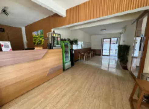Wisma Madagaskar Hapakat Palangka Raya Hotels in 