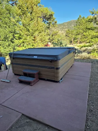 Rivendell Log Cabin - walk into RMNP!  Continental Divide Views!  Large Hot Tub! Отели рядом с достопримечательностью «Гоблинс Форест»