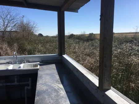 "Clean/Maintained Fully Furnished Premium Lodging"- Dolphin Lodge Отели в г. Плакеминс Пэриш