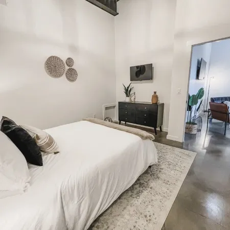 The Flats - Industrial modern loft within walking distance to downtown!
