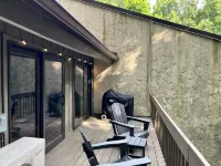 The Dogwood condo is located in the heart of Sapphire Valley with WiFi, AC