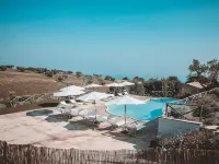 5 minutes from the sea, panoramic terrace and swimming pool - The cugnolo wagon Hotels in Fermo