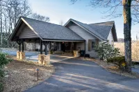 The High House - an amazing 5 STAR LUXE mountain retreat in Highlands/Cashiers