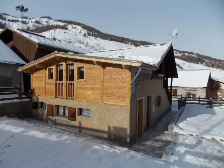 New apartment very good team warm mountain atmosphere Vars 05560 Отели в г. Вар