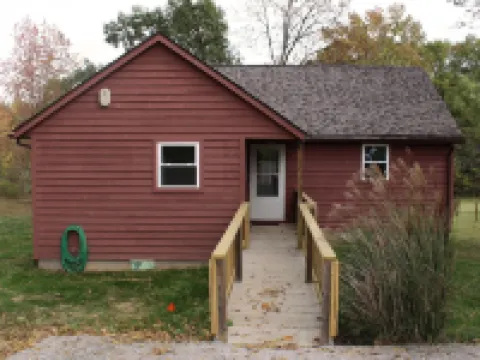 Hot Tub - Minutes from Winetrail, SIU, Giant City, Cedar Lake, Shawnee Forest! Hotels in Makanda