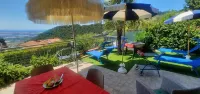 Villa Bellevue Corsanico, private pool and parking, easily accessible, sea view