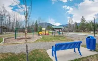 Large Cottage Near Downtown, Beach & Skiing #116