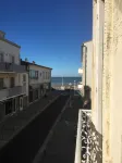 ROYAN PONTAILLAC 30m from the beach, 2nd floor villa, 70m2 Hotels in Royan