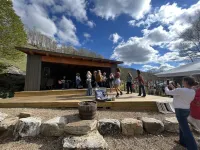 Wow Views! Right in the middle of everything! Otter Falls & Hawks Nest next door