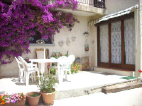 GROUND FLOOR OF VILLA facing the tip of Giens
