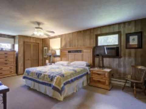 Great lake views, super fast WiFi, Lake/Dock access 約翰遜縣酒店