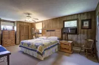 Great lake views, super fast WiFi, Lake/Dock access