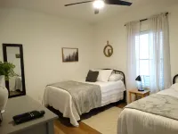 Beautiful New Home at Kentucky Lake with Community Pool! Close to Murray State! - 泳池
