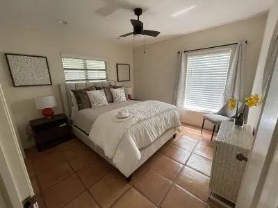 Charming House in Historic Lake Ida Delray Hotels near Delray Beach Historical Society