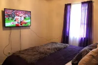 5 min to Downtown C'ville, 3b/2b Comfortable!