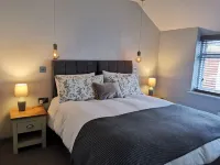 Romantic cottage for two, Dartmoor and SW coast Hotels near Mill Marsh Playground