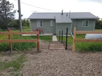 LITTLE PALACE ON THE PRAIRIE. THE BEST KEPT SECRET!! Hotels in Lyman County