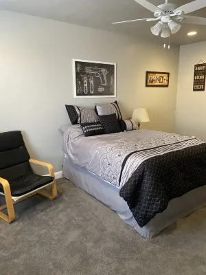 Sunny Walk Out Basement with Private Entrance - 30 Day Min