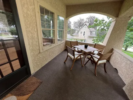 Renovated charmer in the heart of Decorah’s Park District
