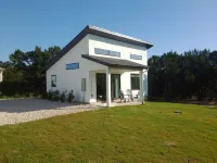 NEW Casita, Located in upscale neighborhood on large lot. Private, safe, luxury. Hotels in Leander