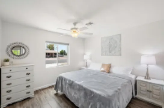 Gilbert Home, Walk to Downtown, Restaurants, Nightlife 10+ location!