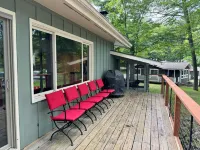 Minocqua Chain - Fall Color Dates Available!