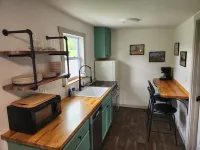New and Wonderfully Equipped Comfy Cottage - 9 Miles from West Glacier