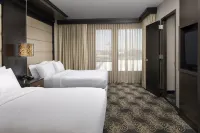 Embassy Suites by Hilton Knoxville West - parking