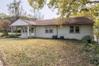Peaceful 3BR home; 5 min walk to downtown Milford!