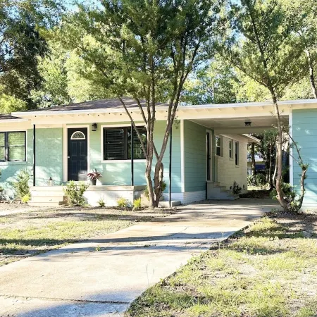 Milton's Remodeled Cozy Retreat- 30min to Beaches and 4 min to Blackwater River