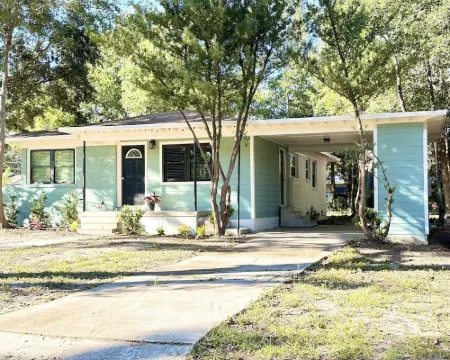 Milton's Remodeled Cozy Retreat- 30min to Beaches and 4 min to Blackwater River Hoteles en Milton