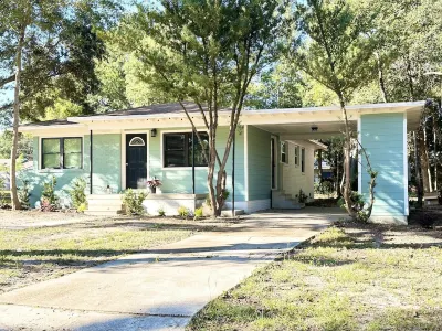 Milton's Remodeled Cozy Retreat- 30min to Beaches and 4 min to Blackwater River Các khách sạn gần West Florida Railroad Museum