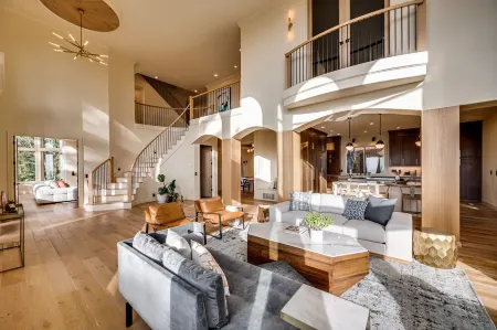 Modern Chateau on private hillside with breathtaking views of the Columbia River