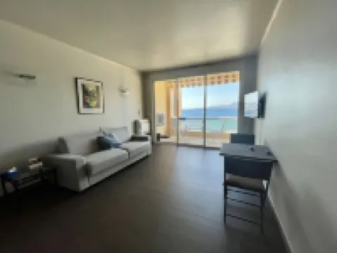 Studio face à la mer 普羅普里亞諾酒店