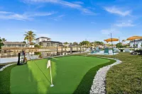 Waterfront, Spa, Kayaks, Sauna, Heated Pool, Arcade, Mini Golf, Fire Pit, Bikes