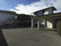 Vacation delight! Cozy condo just steps from the beach and St. Armands circle. Hotels near Lido beach