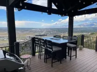 Ski Retreat with Hot Tub & 360 Views of SLC from 5bd 4ba in Draper, 100% 5 Stars