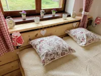 Ski chalet Cervinia Martino e Bassi ski-in-ski-out 6 persons sunny balcony wifi