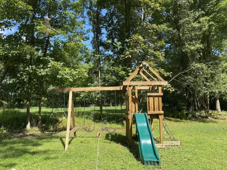 Secluded Creekside Cabin–Mins to Camelback Resort