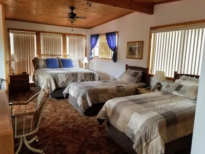 FOUR TOES MOUNTAIN LODGE nestled in the Sangre de Cristo Mtns/Ski/Hike/Fish/Hunt 이글 네스트 공원 주변 호텔