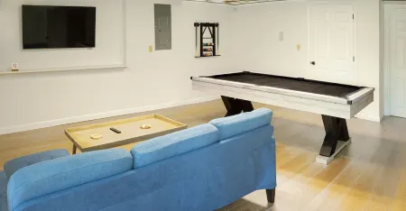 NH Lake Region 5BR—Family & Group Retreat