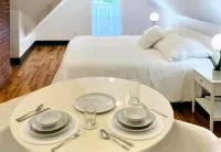 The Cloud Studio: Prime Downtown Location