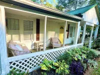 Quaint, PET-FRIENDLY cottage in downtown Bremen-games for the fam/full kitchen