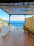Lovely apartment 10 mins from the beach with a terrace and view of Positano!